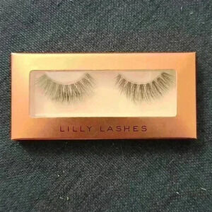 Lilly lashes